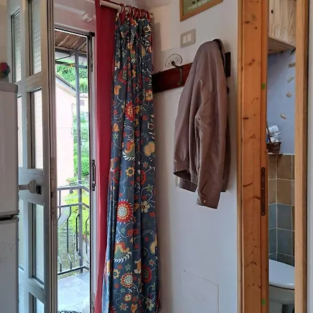 La Porta Dipinta Cinque Terre La Spezia Biassa